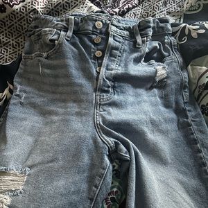 Lighter wash, straight leg